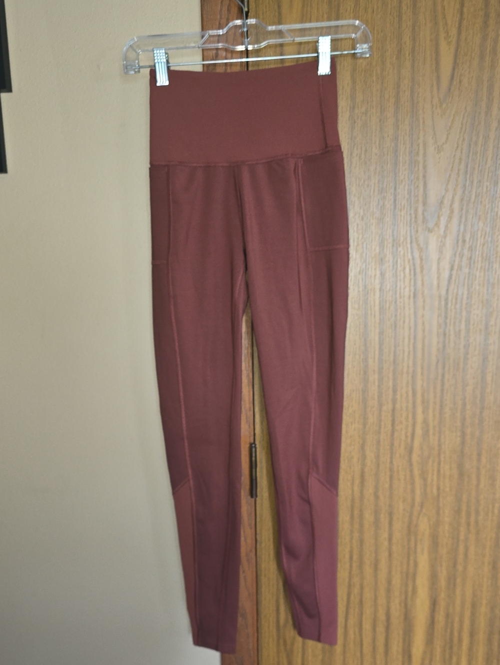 Columbia Women's Maroon High-Rise Pocket Leggings